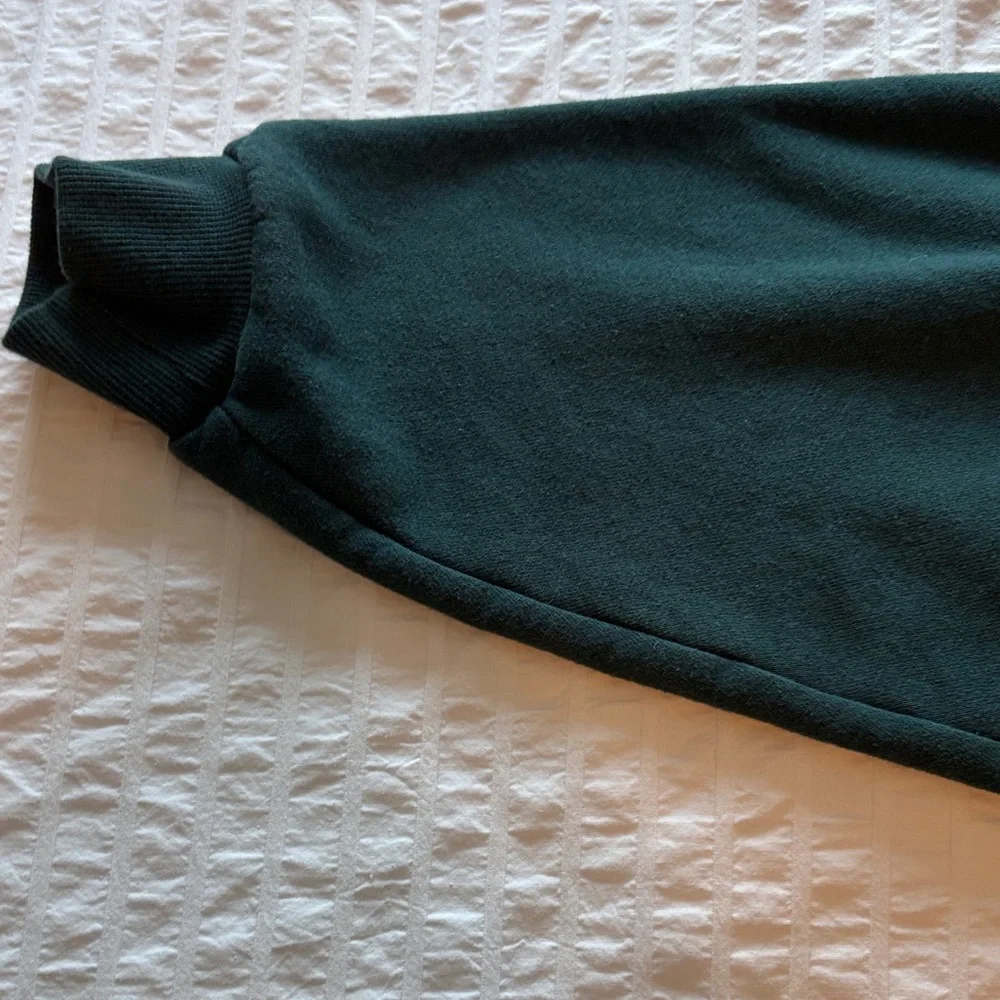 ALO SWEATSET Dark Green Crewneck Sweatshirt and Sweatpants Set